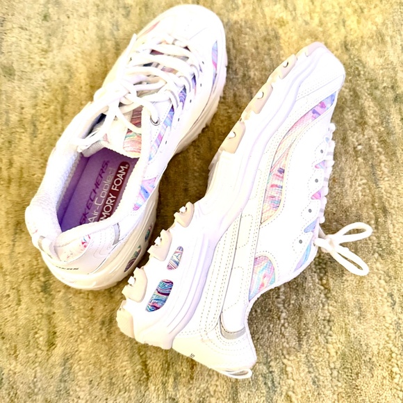 Skechers D'Lites tie Dye Regular Fit - Picture 2 of 15